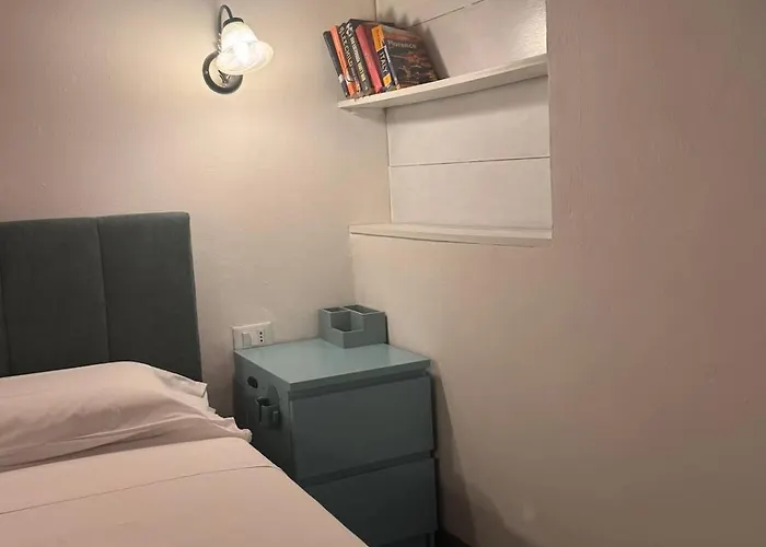 Studio Apartment *