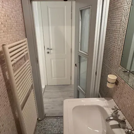 아파트 Studio Apartment