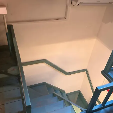 Studio Apartment *
